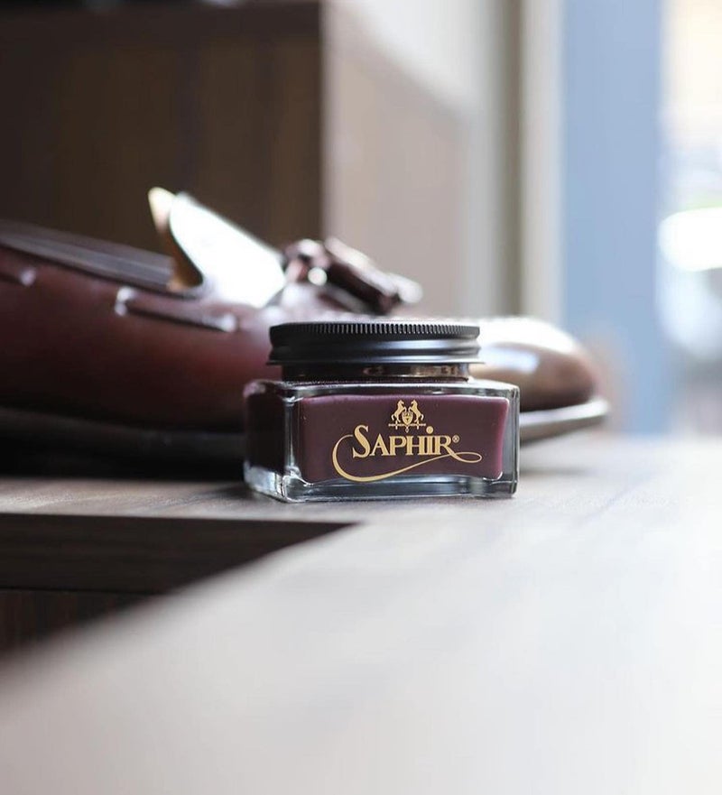 SAPHIR Medaille dâ€™Or Cordovan Cream-Natural Wax Polish for Leather Shoes & Boots - Black - Image 3